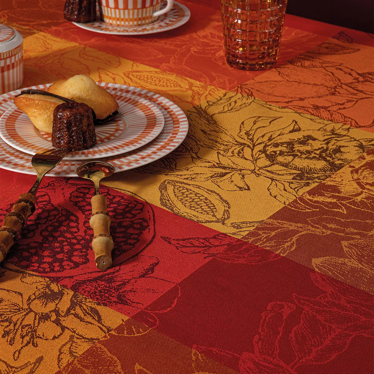 Table linen set 100% cotton coated jacquard pattern red orange Mille senteurs epices