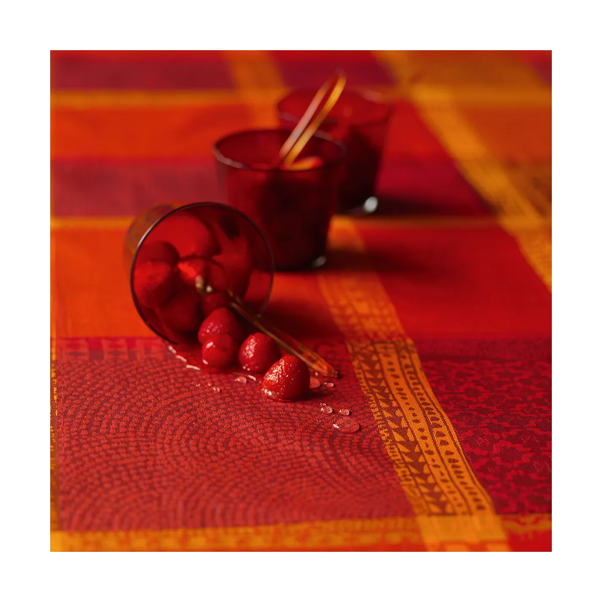 Tablecloth 100% cotton coated jacquard pattern red orange Mille wax ketchup