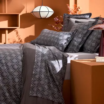 Flat sheet cotton sateen 115 gsm printed grey brown Tressages quartz