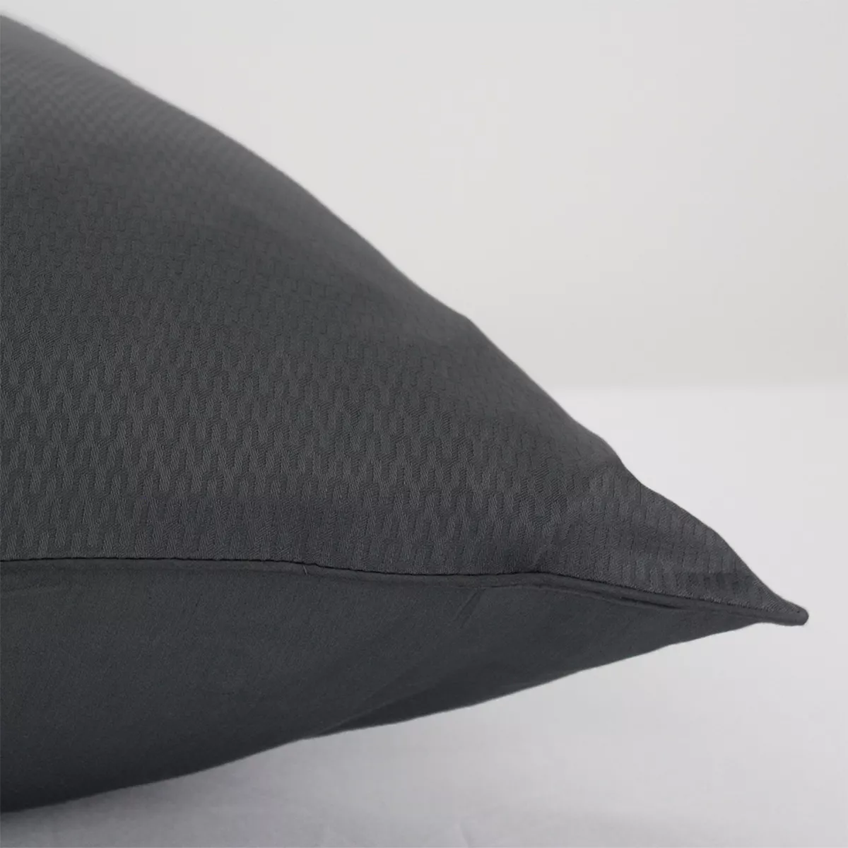 Pillowcase cotton sateen jacquard pattern anthracite Vibrato titane