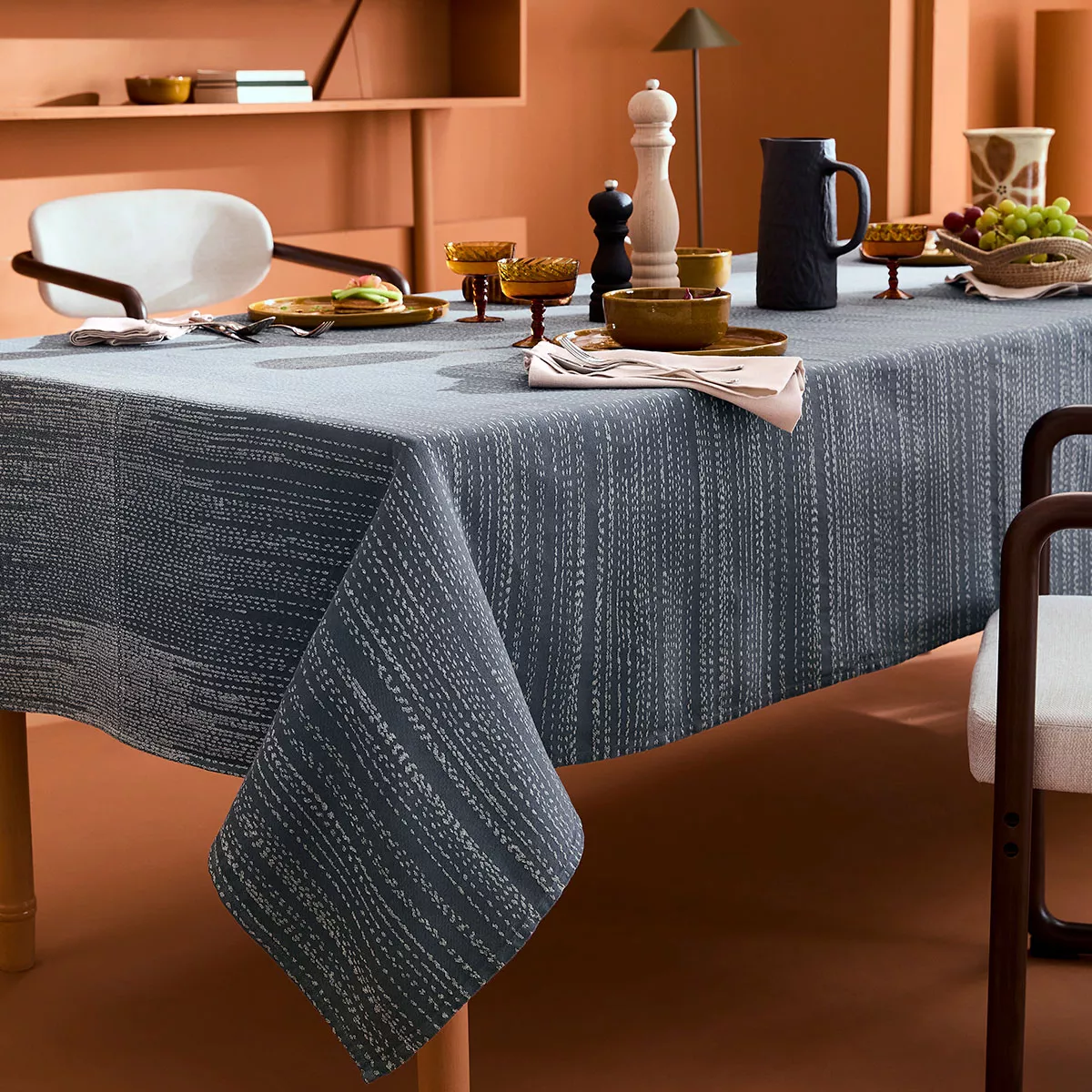 Tablecloth 100% cotton prewashed jacquard pattern beige blue Cascades mineral